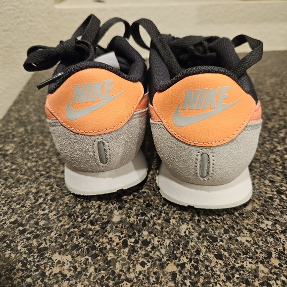 Nike Sneakers - Picture 3 of 3